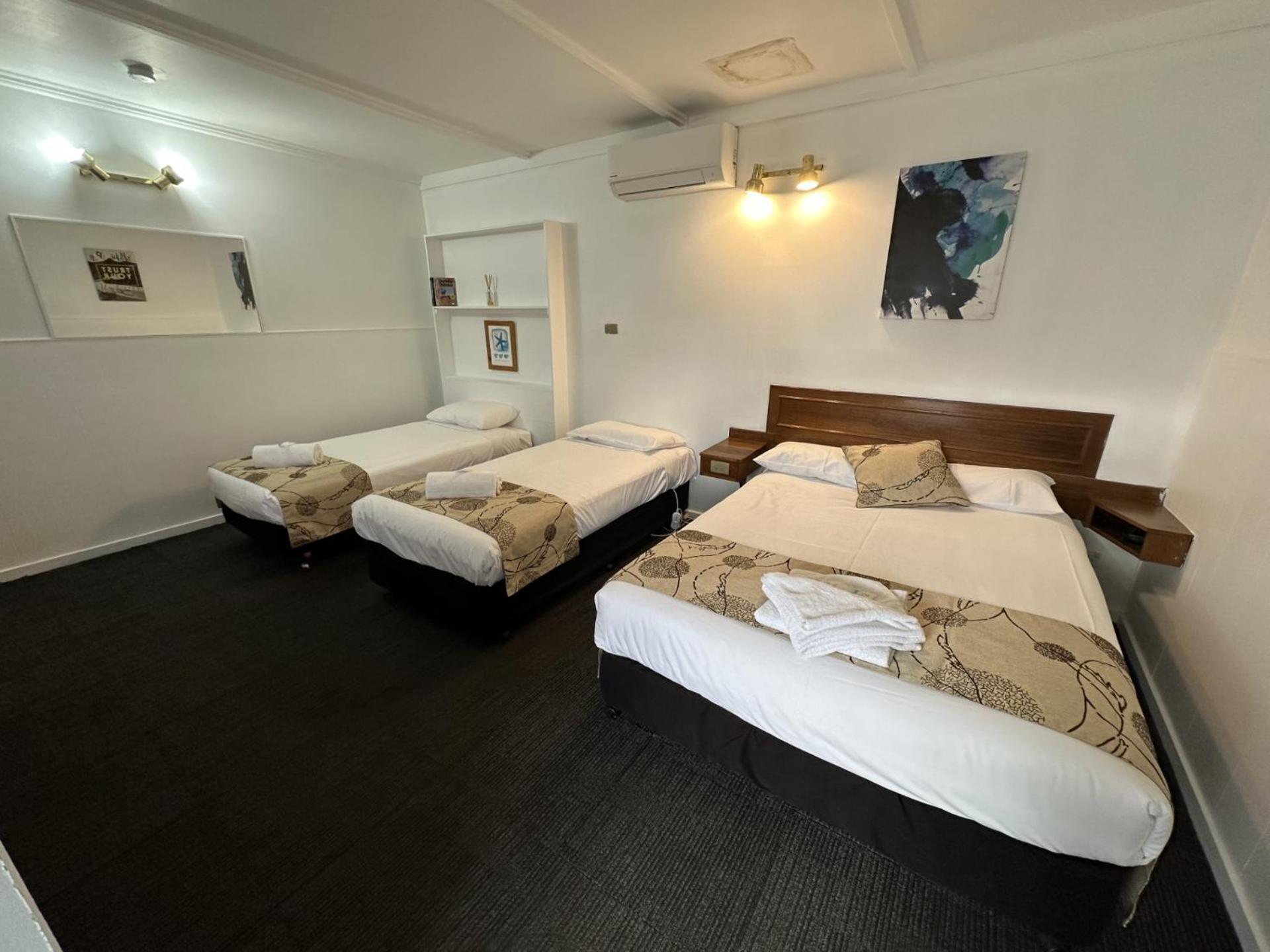 Charlton Motel Kültér fotó